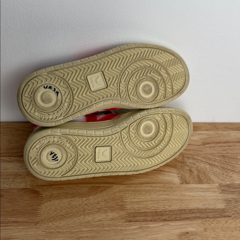 Veja CWL White and Orange Sneakers - Picture 9 of 14